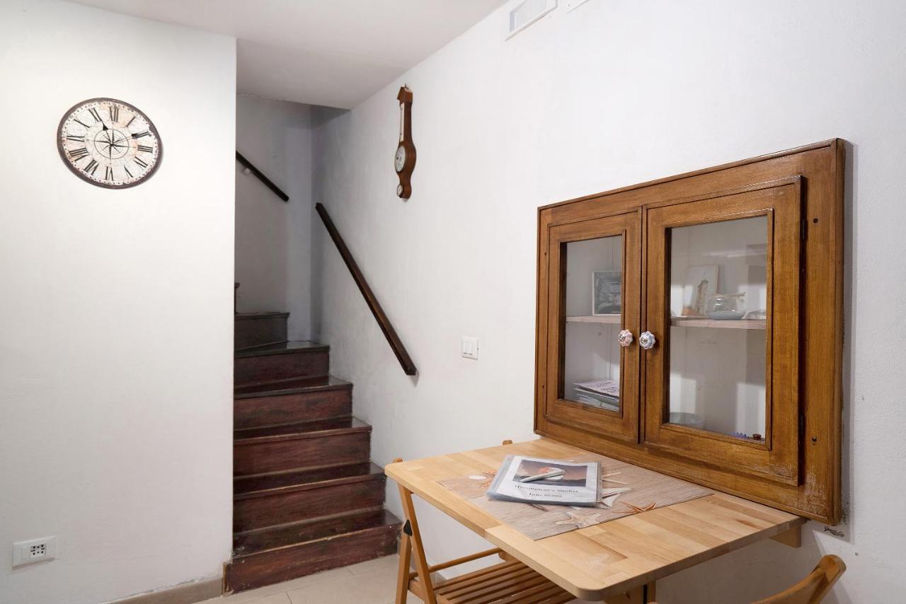Hemingway'S Shelter Villa La Spezia Exterior photo